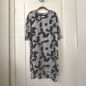 NWT Glamorous Black Grey Floral Side Split Tunic Small